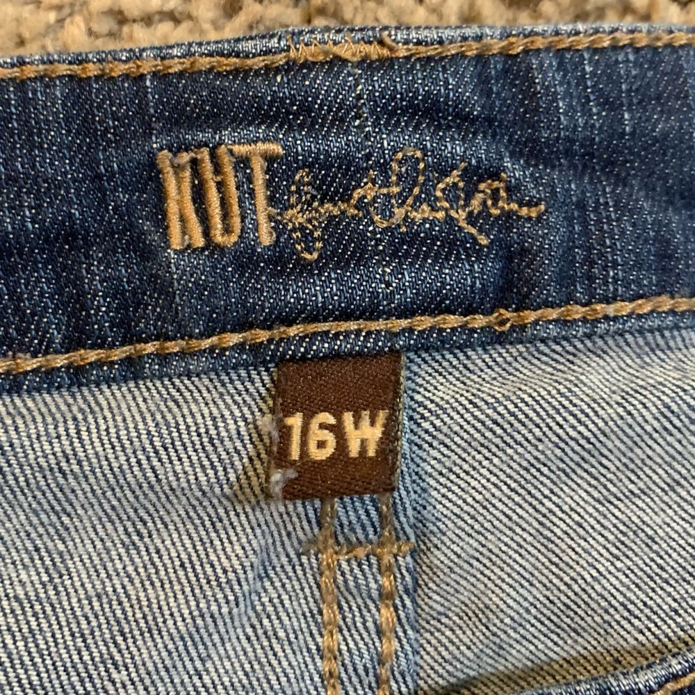 Kut from the Kloth Denim Jean Shorts 16W - Picture 3 of 9